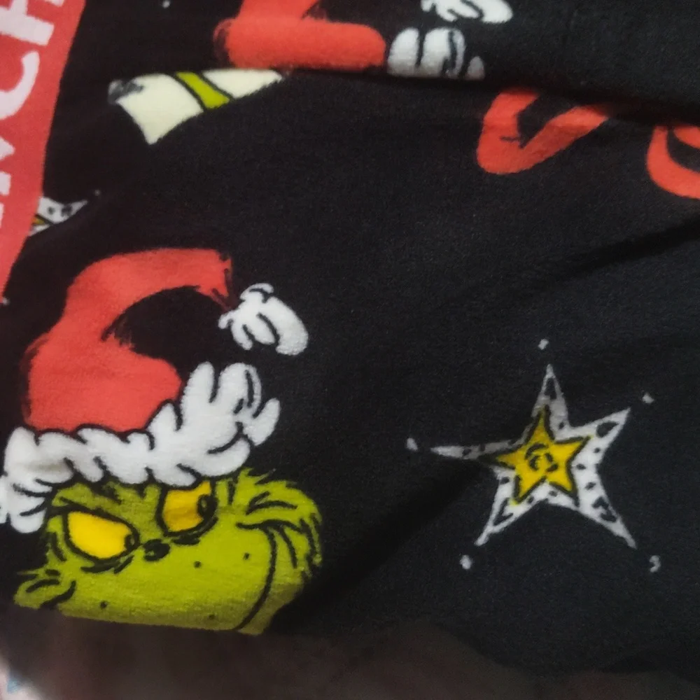 The Grinch Women's Black Sleep Pants - Picture 6 of 6